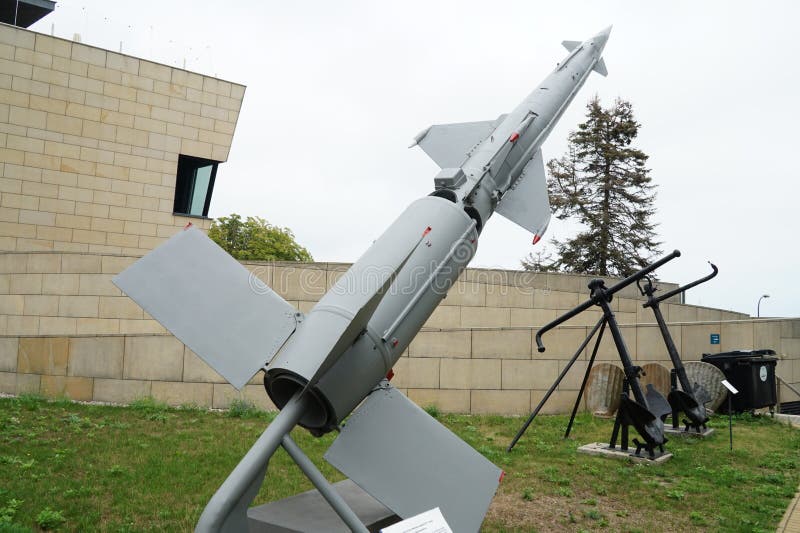 различные модели кораблей и корабельного оборудования в военно-морском музее в гдыне. полянка. стоковые фото