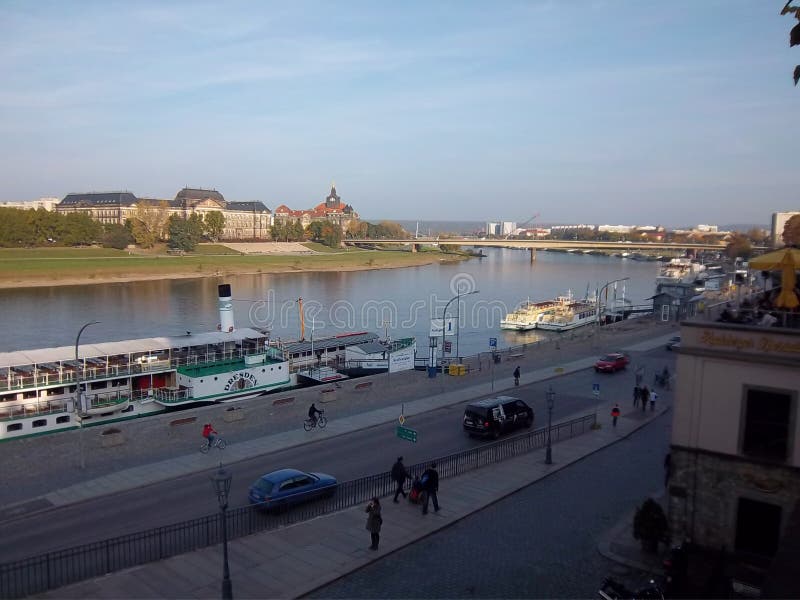 Река Эльба в Дрездене. Dresden саксонской Швейцарии Германия. стоковые изображения rf