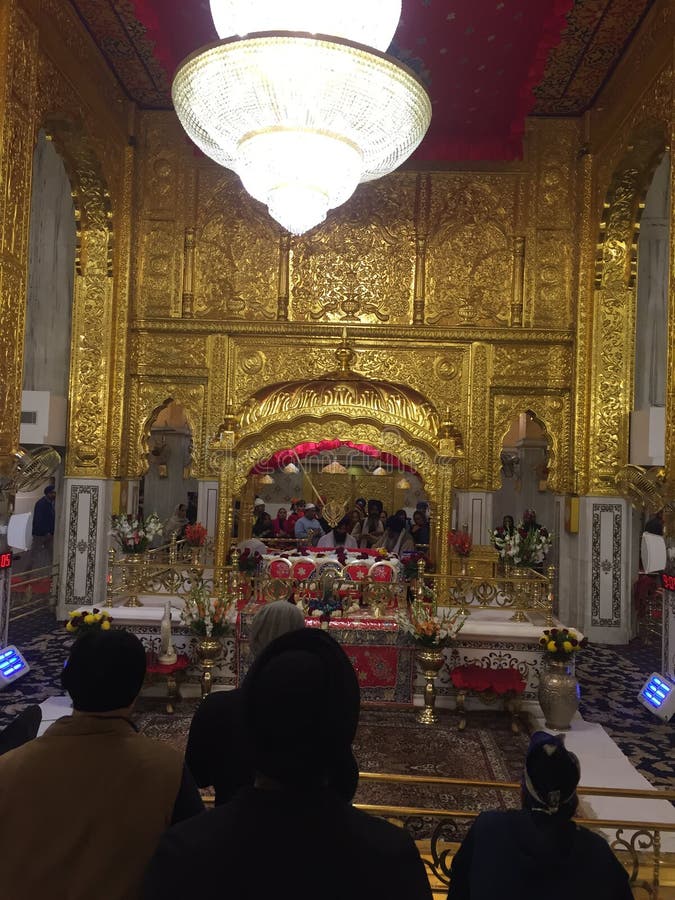 Религиозные подвижники на Gurudwara Bangla Sahib Gurudwara, Дели стоковые фото Религиозные подвижники на Gurudwara Bangla Sahib Gurudwara, Дели стоковые фото