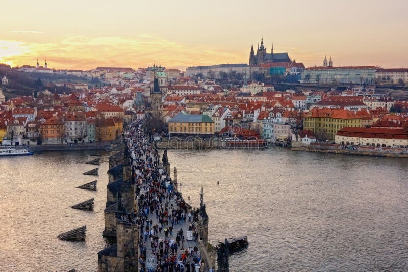 республика charles чехословакская prague замока моста стоковое изображение rf республика charles чехословакская prague замока моста стоковое изображение rf