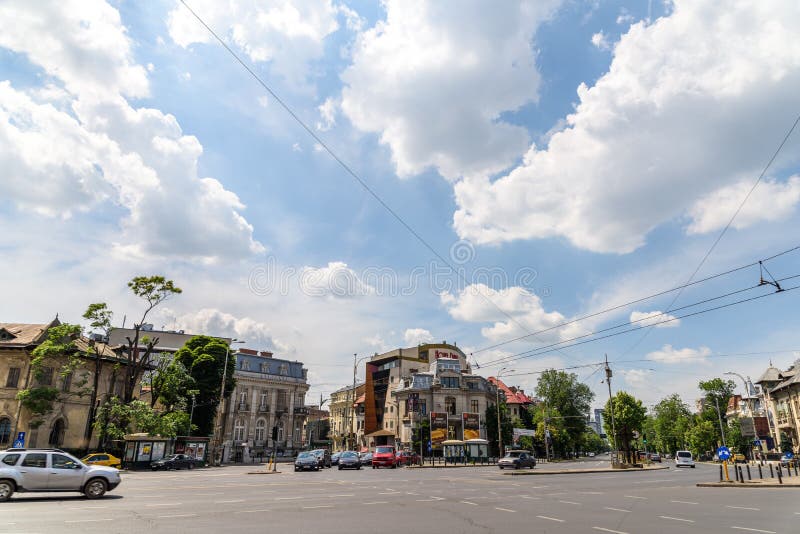 Римский квадрат (Piata Romana) в Бухаресте стоковое изображение Римский квадрат (Piata Romana) в Бухаресте стоковое изображение