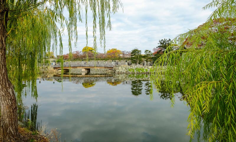 Ров замка Himeji в осени стоковая фотография Ров замка Himeji в осени стоковая фотография