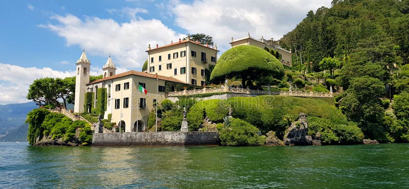 Романтичн Вилла del Balbianello, Lago di Como, Lombardia, Италия стоковые фотографии rf Романтичн Вилла del Balbianello, Lago di Como, Lombardia, Италия стоковые фотографии rf