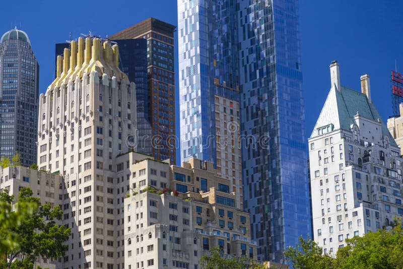 Роскошная гостиница дома JW Marriot Essex около Central Park в Манхаттане стоковое изображение Роскошная гостиница дома JW Marriot Essex около Central Park в Манхаттане стоковое изображение