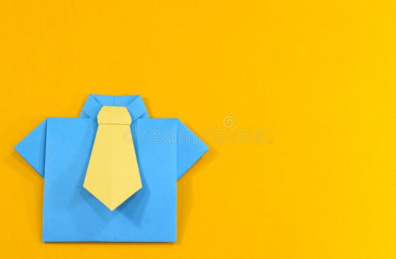 Рубашка Origami стоковое фото rf Рубашка Origami стоковое фото rf