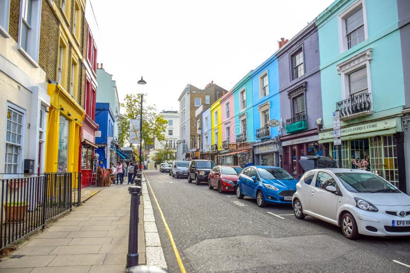 Рынок дороги Portobello, известная улица в Notting Hill, Лондоне, Англии, Великобритании стоковые фотографии rf