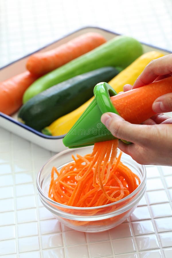 Салат лапшей здорового питания vegetable стоковое изображение rf Салат лапшей здорового питания vegetable стоковое изображение rf