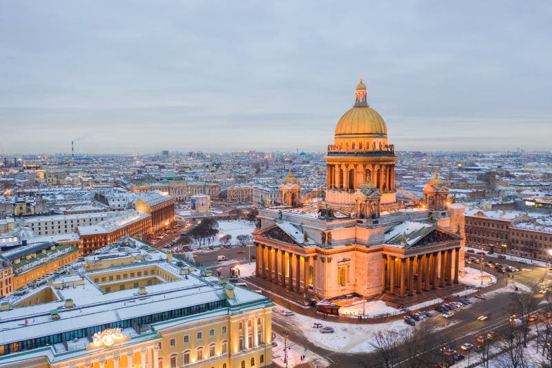 Санкт-Петербург Россия, горизонт города на соборе Исаак Святого стоковые изображения rf Санкт-Петербург Россия, горизонт города на соборе Исаак Святого стоковые изображения rf