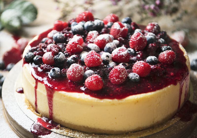Свежая идея рецепта фотографии еды cheescake ягоды стоковые изображения