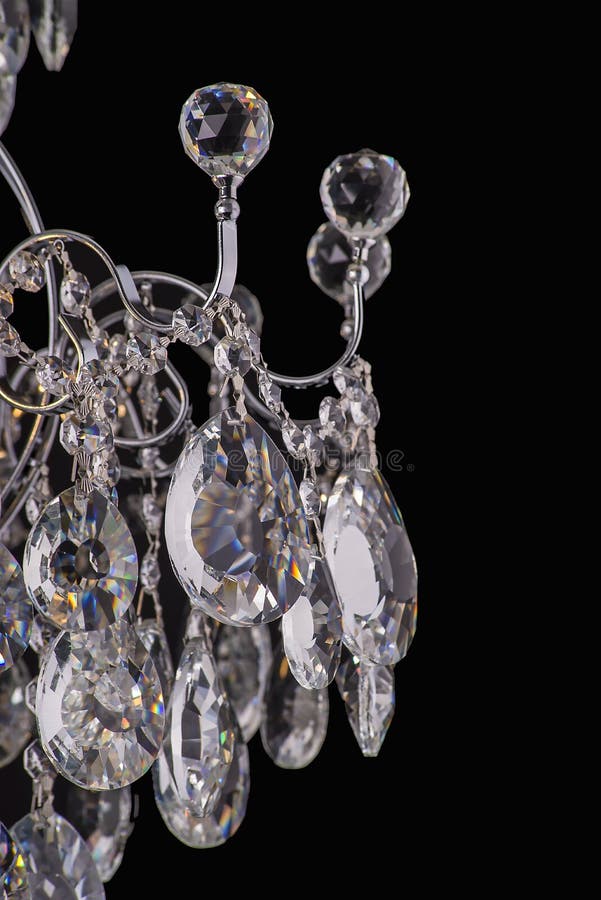 Свет люстры в интерьере, конце-вверх люстры Chrystal кристаллическая часть от люстры, люстры, освещения, оборудования, роскошь стоковое фото