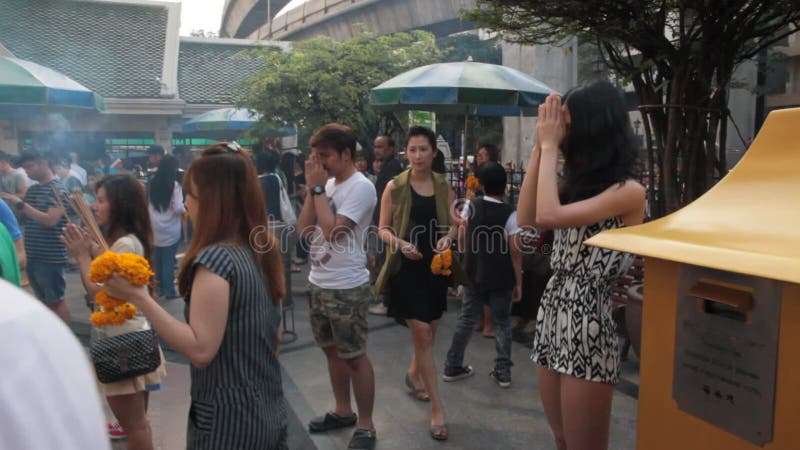 Святыня Erawan в Бангкоке где бомба была засажена