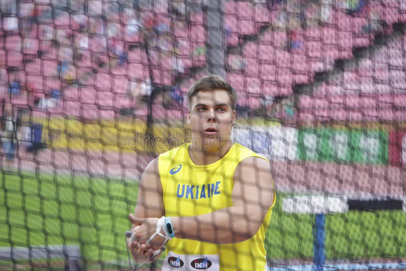 Серебр выигрыша MYKHAYLO KOKHAN в метании молота на чемпионате мира U20 IAAF в Тампере, Финляндии 13 стоковая фотография rf Серебр выигрыша MYKHAYLO KOKHAN в метании молота на чемпионате мира U20 IAAF в Тампере, Финляндии 13 стоковая фотография rf