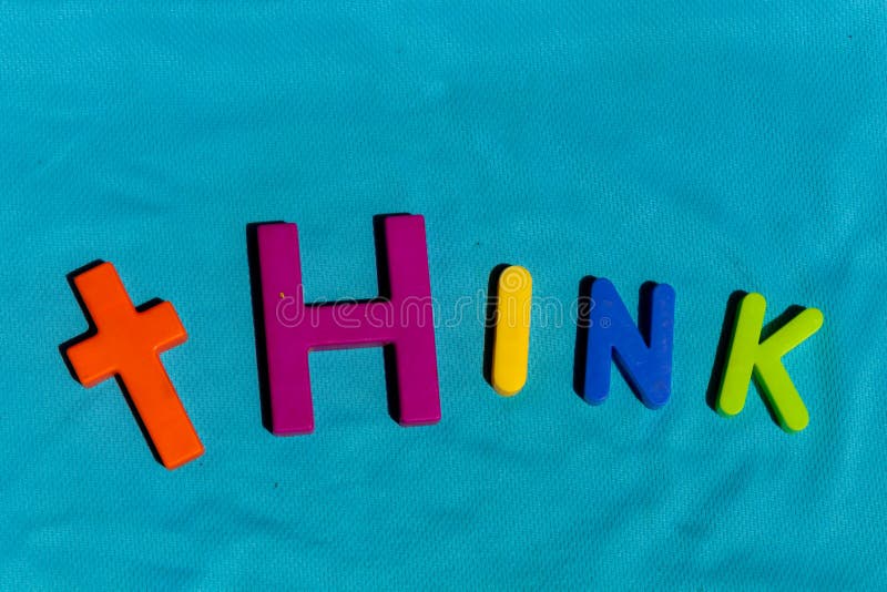 Слово Think составленный от писем стоковые изображения Слово Think составленный от писем стоковые изображения