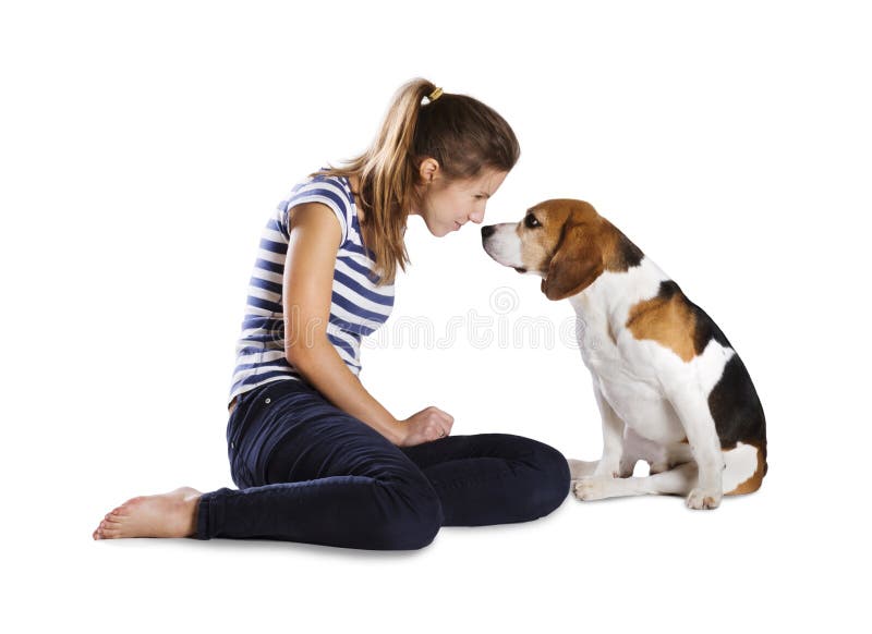 Собака и женщина в студии