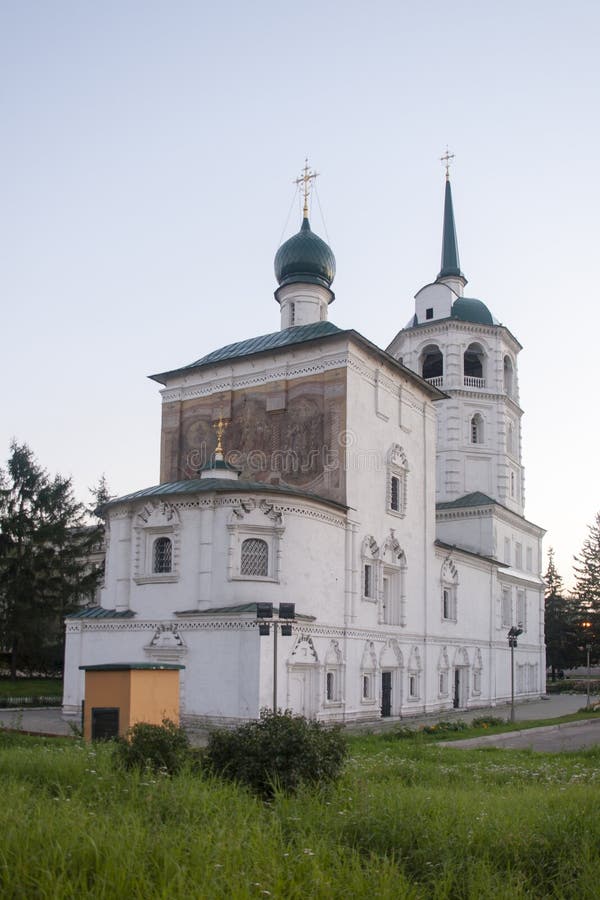 Собор christ спаситель в Иркутске, Российская Федерация стоковое фото rf Собор christ спаситель в Иркутске, Российская Федерация стоковое фото rf