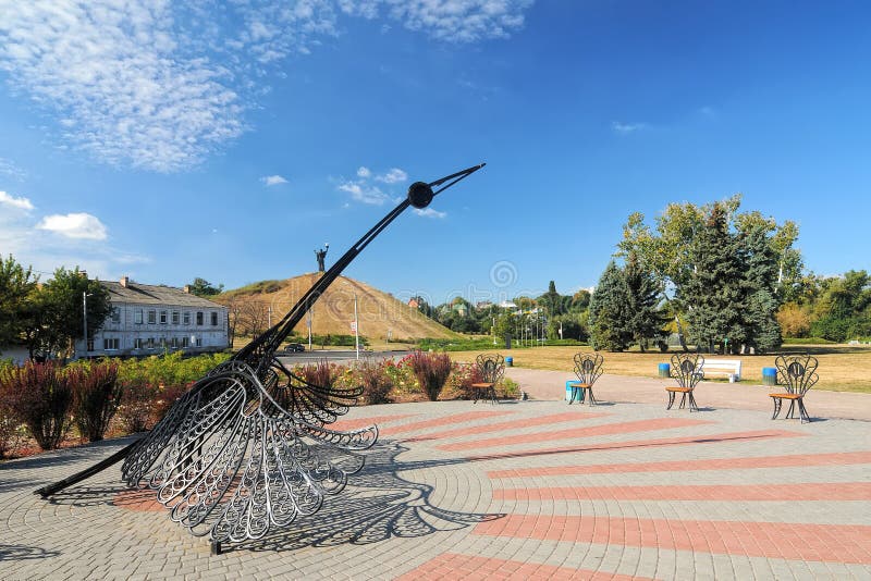 солнечная скульптура в парке роуз-уолли-парк черкасы украина стоковое фото