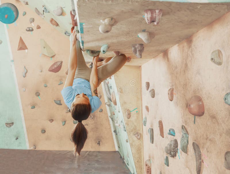 Спортсменка альпиниста стоковое фото Спортсменка альпиниста стоковое фото