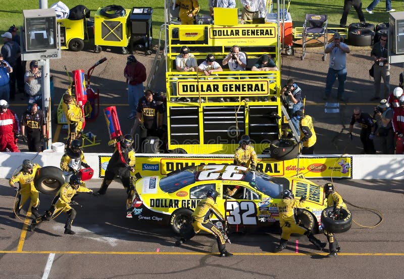 способная работа nascar ноябрь тела 14 200 стоковые фотографии rf способная работа nascar ноябрь тела 14 200 стоковые фотографии rf