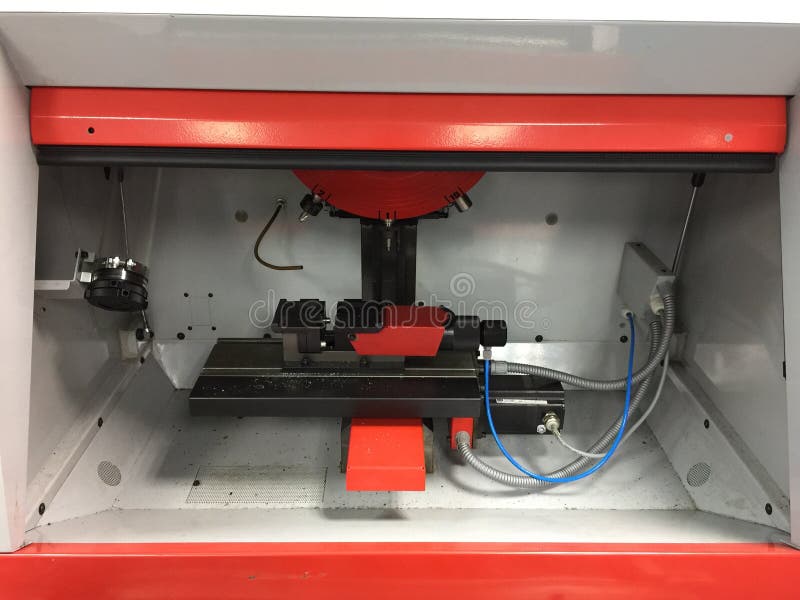 Стальной процесс автомата для резки автомобильных деталей металла CNC стоковое изображение rf