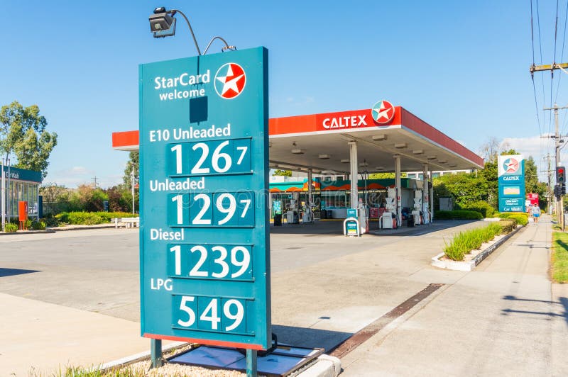 Станция обслуживания Caltex в пригородном Мельбурне, Австралии стоковое изображение rf Станция обслуживания Caltex в пригородном Мельбурне, Австралии стоковое изображение rf
