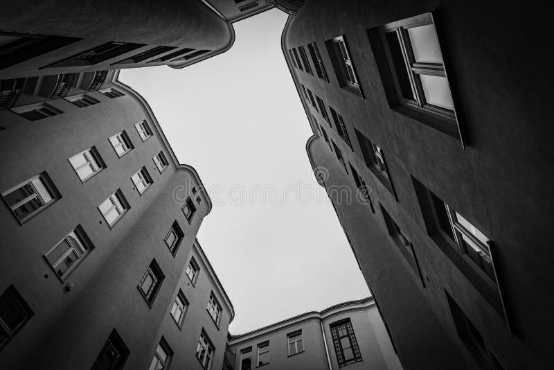 Старая историческая Варшава в арендуемом доме Польши от дома стоковая фотография rf