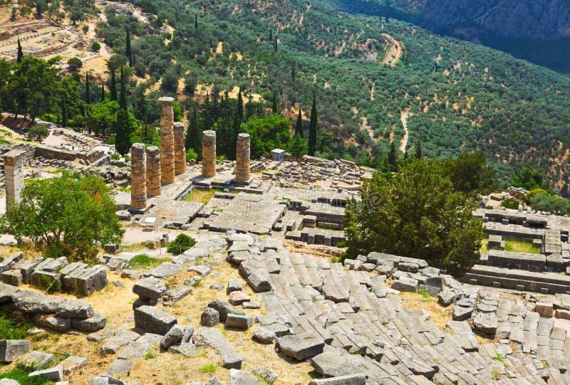 стародедовские руины delphi Греции города стоковая фотография