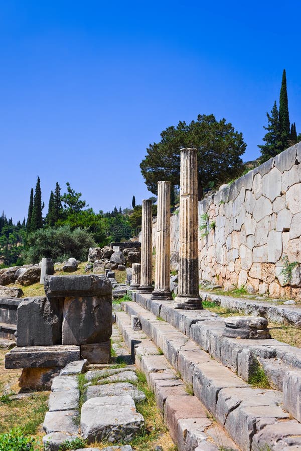 стародедовские руины delphi Греции города стоковое изображение rf