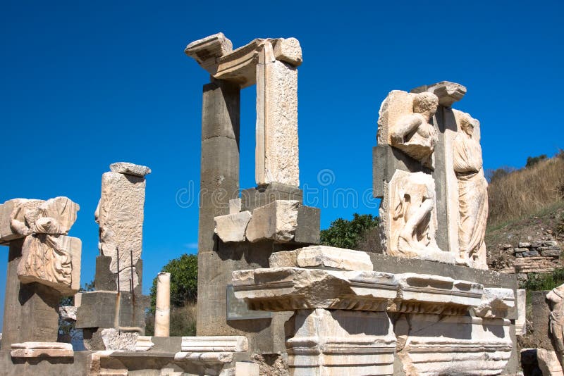 стародедовские руины ephesus стоковые изображения rf стародедовские руины ephesus стоковые изображения rf