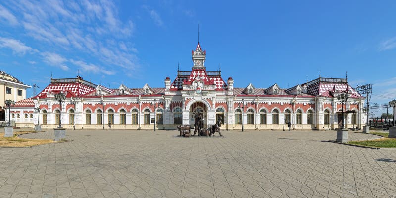 здание вокзала в екатеринбурге
