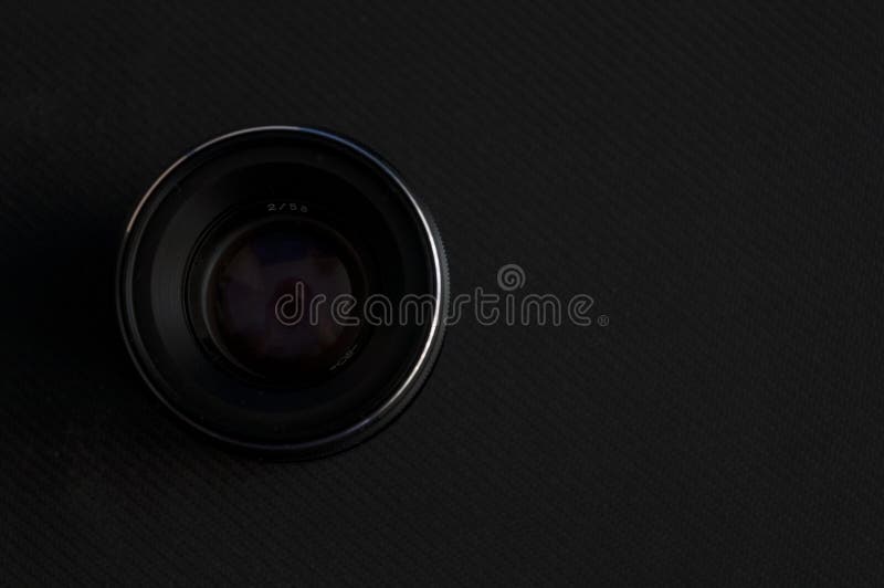 Старый античный объектив от камеры фильма стоковая фотография rf Старый античный объектив от камеры фильма стоковая фотография rf