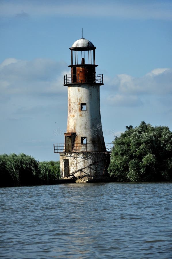 Старый, покинутый маяк Sulina, перепада Дуная стоковая фотография