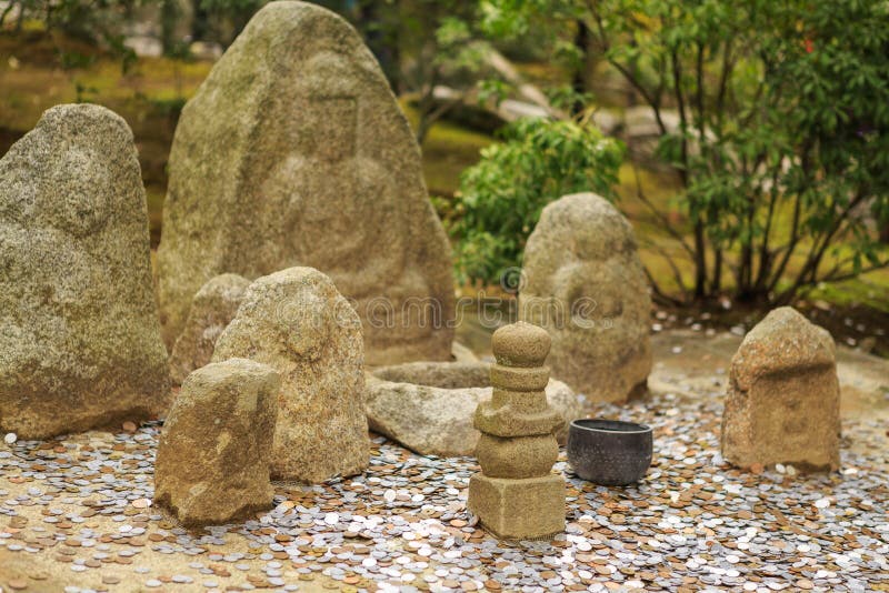 Fudo Hall на комплексе Kinkakuji в Киото Редакционное Изображение