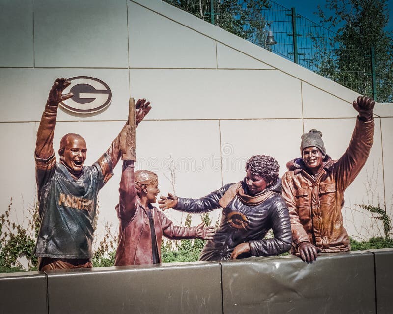 Статуи вне поля Lambeau стоковое фото Статуи вне поля Lambeau стоковое фото