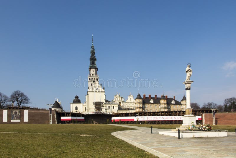 Статуя Папы Иоанна Павла II в храме богоматери czestochowa гора jasna czestochowa стоковые фотографии rf
