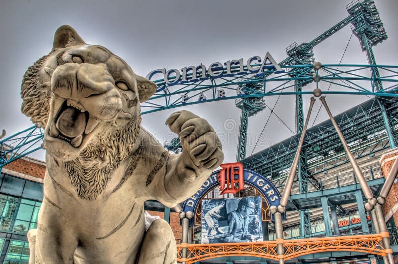 Статуя тигра на парке Comerica стоковая фотография Статуя тигра на парке Comerica стоковая фотография