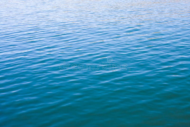 струит поверхностная вода стоковое фото. изображение насчитывающей ...