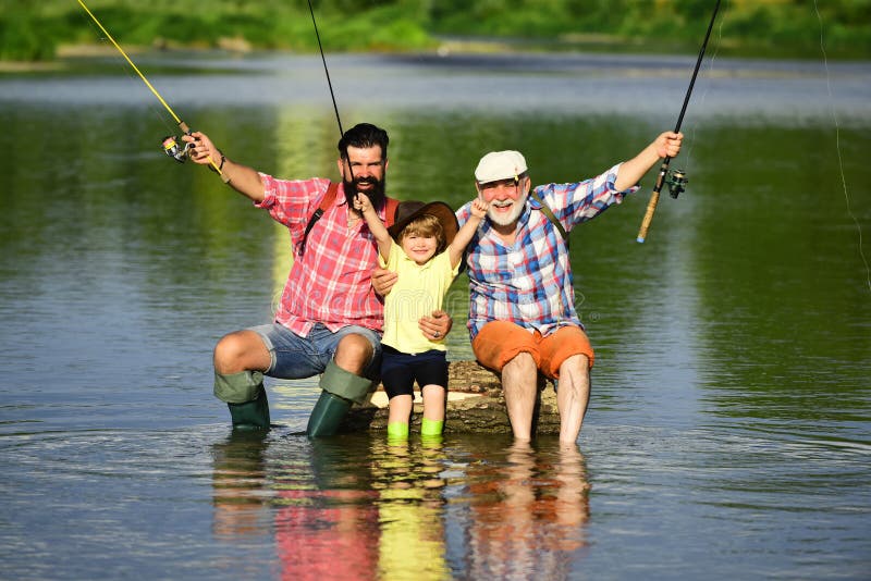 мы с дедушкой на рыбалке