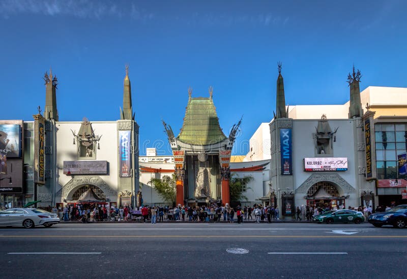 Театр ` s Grauman китайский на бульваре Голливуда - Лос-Анджелесе, Калифорнии, США стоковое фото rf Театр ` s Grauman китайский на бульваре Голливуда - Лос-Анджелесе, Калифорнии, США стоковое фото rf