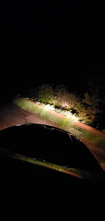 Темное скучное nite nighttime крыши солнца фар восхода солнца раннего утра стоковое изображение Темное скучное nite nighttime крыши солнца фар восхода солнца раннего утра стоковое изображение