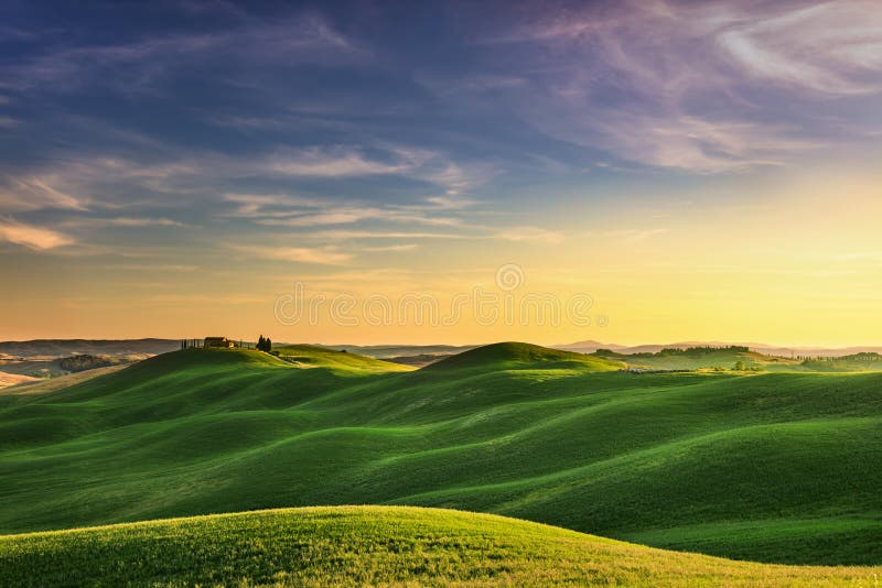 Тоскана, ландшафт захода солнца сельский Ферма Rolling Hills, сельской местности стоковые изображения Тоскана, ландшафт захода солнца сельский Ферма Rolling Hills, сельской местности стоковые изображения