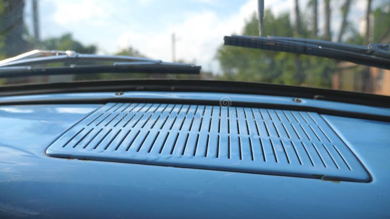 Старый голубой автомобиль вид спереди и взгляд со стороны Стоковое Фото ...