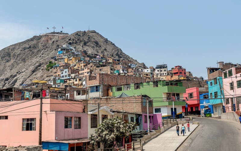 Трущоба Cerro San Cristobal в Лиме, Перу стоковые изображения rf Трущоба Cerro San Cristobal в Лиме, Перу стоковые изображения rf