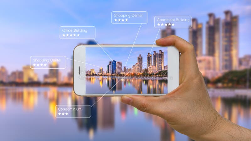 Увеличенная реальность или AR App на умном экране прибора стоковое изображение Увеличенная реальность или AR App на умном экране прибора стоковое изображение