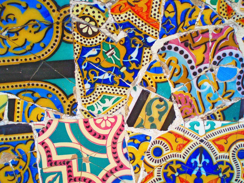 Украшение в парке Guell, мозаика плитки сломанная предпосылкой стеклянная, стоковое фото rf Украшение в парке Guell, мозаика плитки сломанная предпосылкой стеклянная, стоковое фото rf