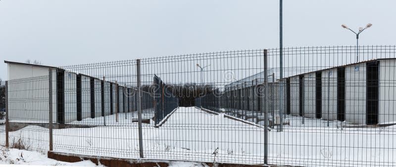 Укрытие собак стоковое изображение Укрытие собак стоковое изображение