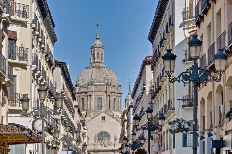 улица zaragoza alfonso i Испания стоковая фотография rf