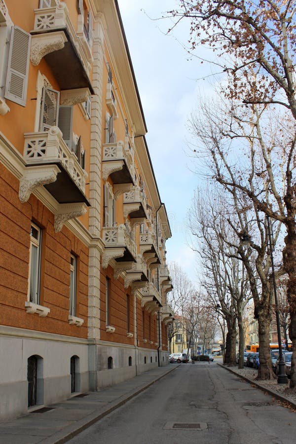 Улицы Cuneo стоковые фотографии rf Улицы Cuneo стоковые фотографии rf