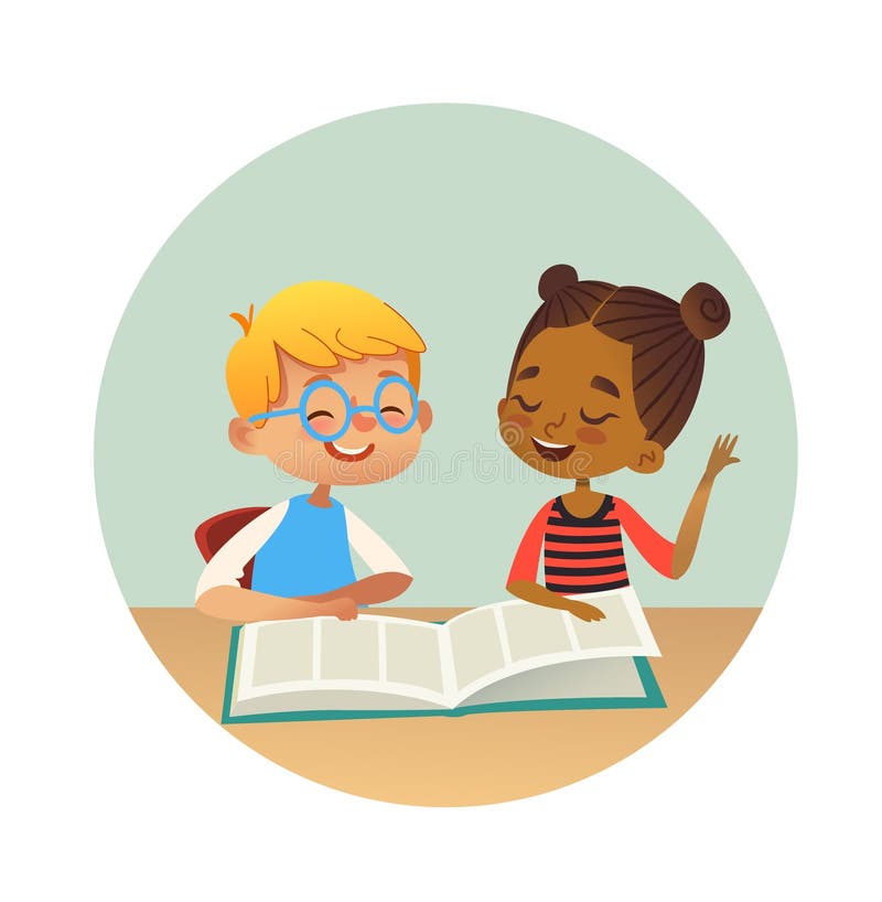 Усмехаясь multiracial книги чтения мальчика и девушки и говорить друг к другу на школьной библиотеке Дети школы обсуждая бесплатная иллюстрация