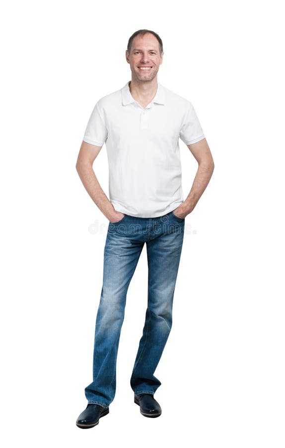 Усмехаясь человек в белой футболке и jeanse изолированное на белом backgr стоковые фото
