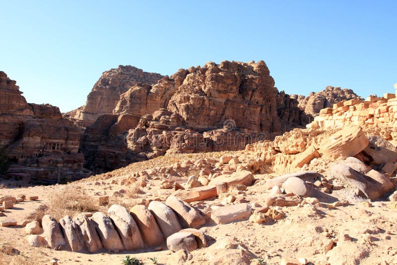 утес petra Иордана города потерянный стоковые фотографии rf утес petra Иордана города потерянный стоковые фотографии rf